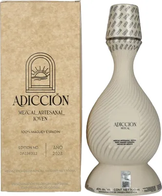 Produktbild von ADICCIŌN Tequila Mezcal Artesanal Joven 2023 40% Vol. 0,7l in Geschenkbox
