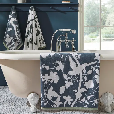 Produktbild von Laura Ashley Badetuch Orientalischer Garten 100x150cm