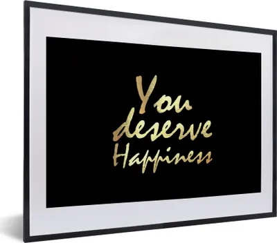 Produktbild von MuchoWow® Gerahmtes Poster Zitate - Glücklich - Gold - Schwarz 40x30 cm - Poster mit Schwarzem Bilderrahmen Wandposter Rahmen Foto Bilder - Bilderrahmen - Poster im Rahmen