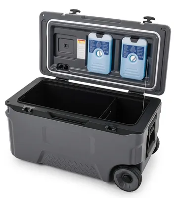 Zdjęcie produktu dla KOMFOTTEU Duża torba chłodząca, izolowana torba z tworzywa sztucznego z kołami i uchwytem | Przenośna torba termiczna z korkiem odpływowym, uchwytami na napoje i otwieraczem do butelek, lodówka do kempingu i pikników (50L)