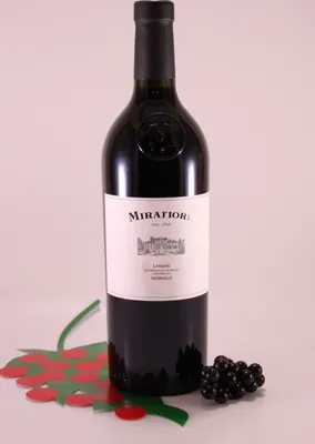 Produktbild von Nebbiolo Langhe Mirafiore - 2021 - Kellerei Fontanafredda