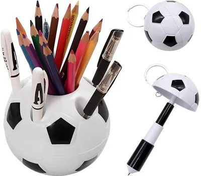 Produktbild von Fußballhalter - Multifunktionaler Fußballentwurf - 9,5 x 10,5 cm