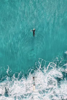 Immagine prodotto di Il grande poster blu Surfer Mighty And Mesmerizing 61 x 91,5 cm