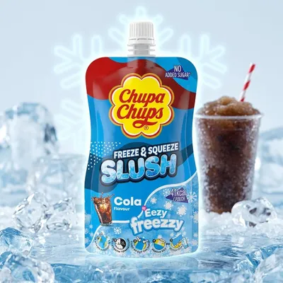 Produktbild von Chupa Chups Freeze & Squeeze SLUSH Cola Eezy Freezy 250 ml – Slush-Getränk mit Cola-Geschmack + Heartforcards Versandschutz