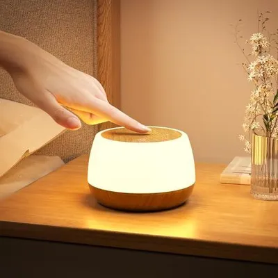 Produktbild von Nachttischlampe Touch Dimmbar mit 9 Farbwechsel & 3 Modi, USB Aufladbar Led Tischlampe Kabellos mit Timing & Memory, Baby Nachtlicht Kinder Stilllicht Nachtlampe für Schlafzimmer Wohnzimmer