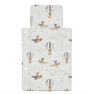 Immagine prodotto di Fasciatoio da viaggio pieghevole - Fasciatoio portatile per neonati (77x44 cm) - Fasciatoio da viaggio con stampa ecologica - Compatto e lavabile con un panno per il fasciatoio e i viaggi - Morbida schiuma - Motivo "Giro in mongolfiera"