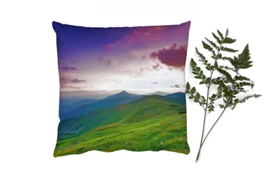 Produktbild von MuchoWow® Zierkissen Sofakissen Wohnzimmer Dekokissen 40x40 cm Berg - Gras - Landschaft - Abend - Foto Kissen - Schlafzimmer Dekoration