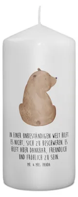 Produktbild von Mr. & Mrs. Panda Kerze Bär Schulterblick 15 x 7 cm - Weiß - Geschenk, Weltansicht, Bären, Selbstachtung, Weisheit, Teddy, Bedruckte, Motivation, Stumpenkerze, Wachskerze
