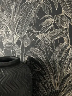 Produktbild von NEWROOM Tapete Schwarz Vliestapete Dschungel - Mustertapete Modern Gold  Palmen Blätter Blumentapete Tropisch Dschungeltapete