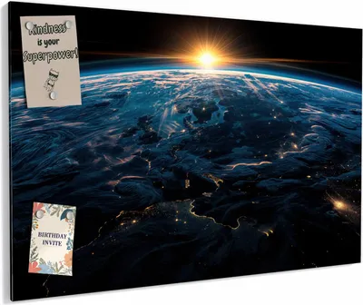 Produktbild von Magnettafel 60 x 40 cm „Erde mit Stadtlichtern“ – Magnetwand aus Metall, beschreibbar mit Whiteboard-Marker – Memoboard für Küche & Büro