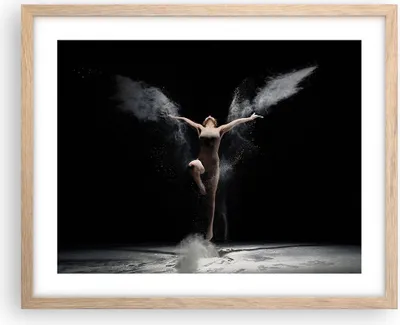 Produktbild von Gerahmtes Poster - Rahmen in heller Eiche - Fotografie Tanz Flügel - 50x40 cm - Wand Bild - Wanddeko - Wandbilder - Wandposter - Bilderrahmen - Bilder - Kunstdruck - Wandbild - P2NAA50x40-4306
