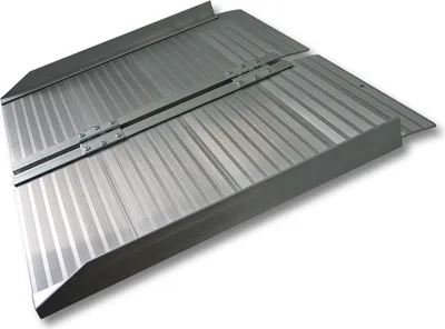 Produktbild von Wiltec Rollstuhlrampe faltbar 150 cm 270 kg, mobile Auffahrschiene als Rollirampe, Aluminium Kofferrampe, Flachrampe klappbar