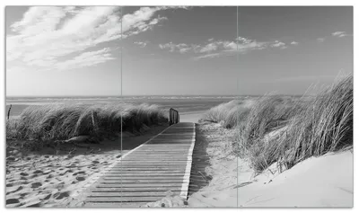 Produktbild von Wallario Herdabdeckplatte aus Glas, Größe 90 x 52 cm 3-teilig, Motiv Auf dem Holzweg zum Strand schwarzweiß