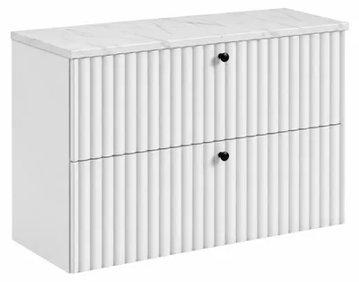 Immagine prodotto di Mobile sospeso per bagno con piano 80 cm, bianco, e piano effetto marmo Bianco, maniglie disponibili in tre colori, dimensioni 80 x 44,4 x 58,6 cm, Immagine generata dall'IA