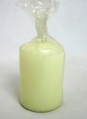 Produktbild von Stumpen Kerze Creme ca.8cm hoch Ø 6cm