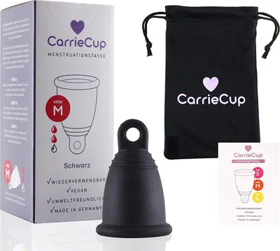 Produktbild von CarrieCup Menstruationstasse mittel,  Germany - BPA-frei, Alternative zu Tampons und Binden, silikonfrei - inkl. Beutel Schwarz (Größe: M)
