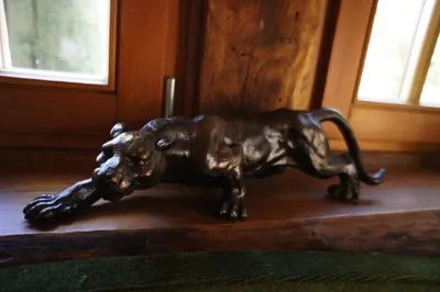 Produktbild von Panther Skulptur für den Schreibtisch, Deko Raubkatze, Jaguar in Bronze-Opitk