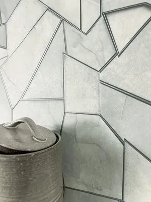 Produktbild von NEWROOM Tapete Grau Vliestapete Stein - Mustertapete Modern Hellgrau Silber Steinmauer Fliesen Steintapete 3D Optik Steinoptik