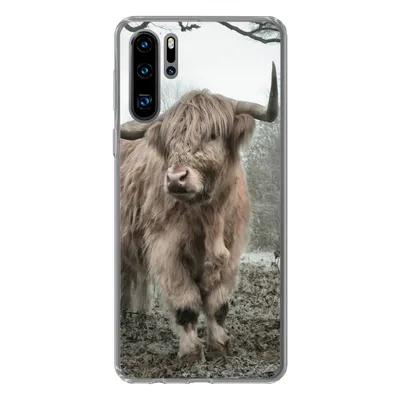 Produktbild von MuchoWow® Handyhülle Schutzhülle Hülle für Huawei P30 Pro Schottischer Highlander - Wald - Nebel - Kuh - Tiere - Natur Silikon Softcase Handy Hülle - Schutzdeckel