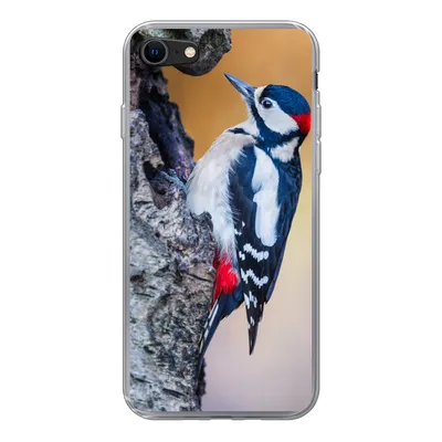 Produktbild von MuchoWow® Handyhülle Schutzhülle Hülle für iPhone 8 Nahaufnahme eines Buntspechts auf einem Baumstamm Silikon Softcase Handy Hülle - Schutzhaube