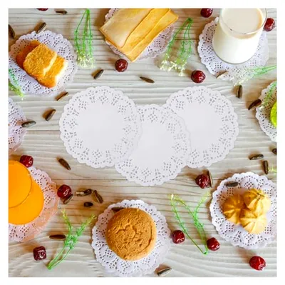 Produktbild von 150 Stück Runde Papierunterlagen, 11,2 cm, Einweg Tischsets aus Papier, Tortenspitzen für Hochzeiten, Geburtstagsfeiern, Desserts und Lebensmitteldekoration