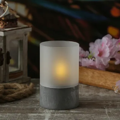 Produktbild von LED Solar Windlicht - matt satiniertes Glas - flackernd - Lichtsensor - H: 12,5cm - für Außen - grau