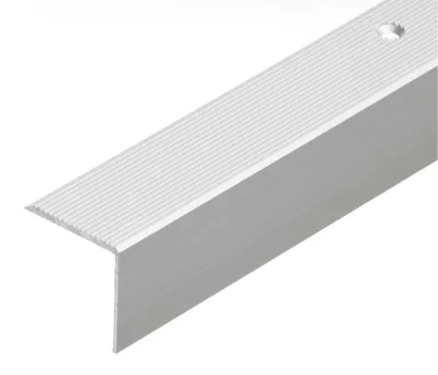 Zdjęcie produktu dla Profil schodowy aluminiowy ryflowany 30x30mm Cezar Srebrny Mat 2m
