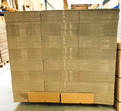 Produktbild von Palette mit 130 Stk. Versandkarton 120 x 60 x 60 cm 2-wellig | DHL optimiert Faltkarton mit Höhenriller Braun, Karton 1200x600x600 mm Doppelwellige