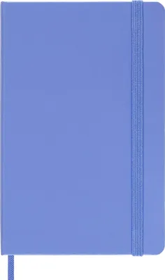Immagine prodotto di Moleskine - Classic Notebook, Taccuino con Pagine Bianche, Copertina Rigida e Chiusura ad Elastico, Formato Pocket 9 x 14 cm, Colore Blu Ortensia, 192 Pagine