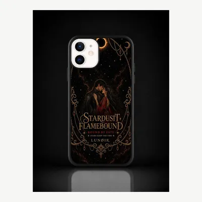 Productafbeelding van iPhone 12 / 12 Pro hoesje, telefoonhoesje, beschermhoesje met sterrenstof- en vlammotief – LUNØIR ©