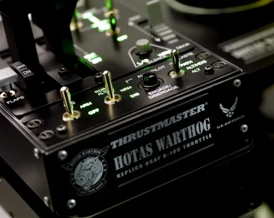 Image de Joystick et levier de poussée Thrustmaster Hotas Warthog pour PC