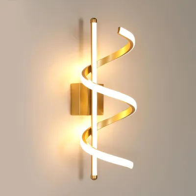 Image de Applique murale LED Comely, 26W, 2925 lumens, lumière chaude (3000K), finition dorée, 42 cm