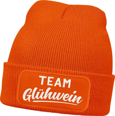 Produktbild von Damen Beanie mit Patch Strickmütze mit Spruch Team Glühwein Damenmütze Weihnachtsmarkt Outfit Moonworks®