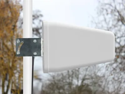 Image de DELOCK Antenne LTE connecteur SMA 7 - 9 dBi directionnel