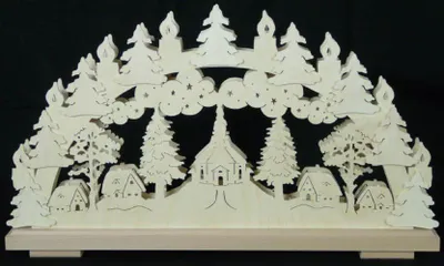 Obrázok produktu pre Sviečkový oblúk s kostolom a osvetlením obce Seiffen ŠxVxH 50x27x7cm NOVINKA