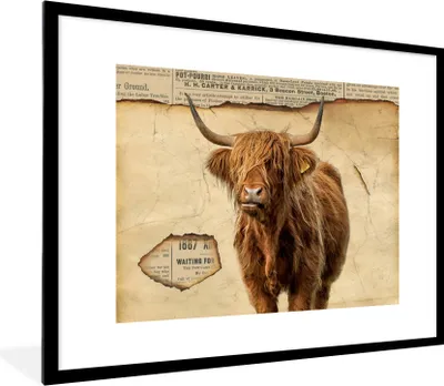 Produktbild von MuchoWow® Gerahmtes Poster Highlander - Vintage - Zeitungsartikel 80x60 cm - Poster mit Schwarzem Bilderrahmen Wandposter Rahmen Foto Bilder - Schlafzimmer-Dekorationen - Fotoposter