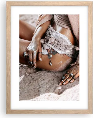 Produktbild von Gerahmtes Poster - Rahmen in heller Eiche - Sand Frau Schmuck - 30x40 cm - Wand Bild - Wanddeko - Wandbilder - Kunstposter - Wandposter - Bilderrahmen - Bilder - Kunstdruck - P2NPA30x40-4634