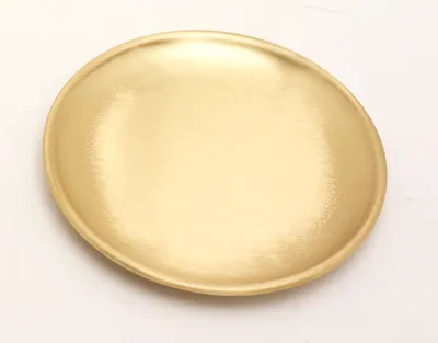 Produktbild von Kerzenteller, Dekoteller Messing Gold matt satiniert Ø 12 cm ideal für Kerzen, Taufkerzen, Hochzeitskerzen