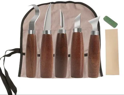 Produktbild von Professionelle Holzschneidset 5-teilig - Holzgutsen mit Kohlenstoffstahlblättern und Walnussgriffen für Figürschneiden und Möbelrestaurierung (34-40g, inkl. Schleifaccessoires)