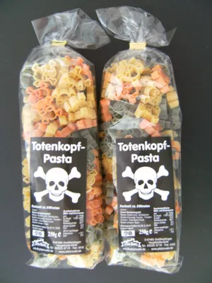 Produktbild von Streuteile Totenköpfe aus Nudelteig, 2X 250 g, Nudeln, Pasta, Dekoration, Delikatesse, Totenkopf