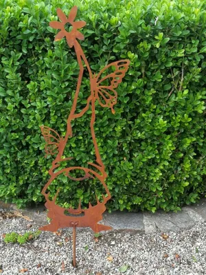 Produktbild von Edelrost Gartenstecker Wichtel Timo mit Schmetterlingen