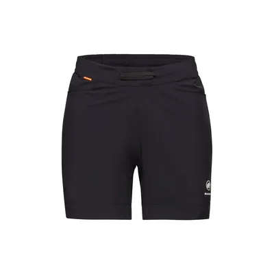 Schwarze Sport Shorts für Damen von Mammut; Modell Massone; mit elastischem Bund und praktischer Tasche.
