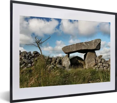 Produktbild von MuchoWow® MuchoWow® Gerahmtes Poster Ein Dolmen in Irland 40x30 cm - Poster mit zchwarzem Bilderrahmen - Bilderrahmen - Poster im Rahmen