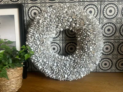 Produktbild von Kranz WEISS Türkranz Wandkranz 40 cm Ø