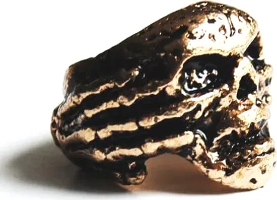 Produktbild von Fingerring Motiv Totenkopf, mit 24 Karat vergoldet, Ø 21 mm