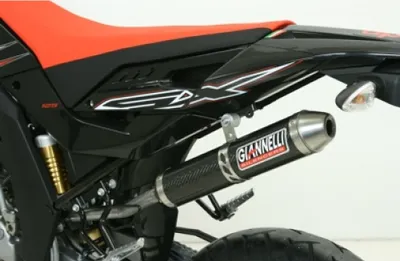 Immagine prodotto di Impianto di scarico Giannelli con terminale in carbonio senza omologazione ABE per Aprilia SX-125 2T