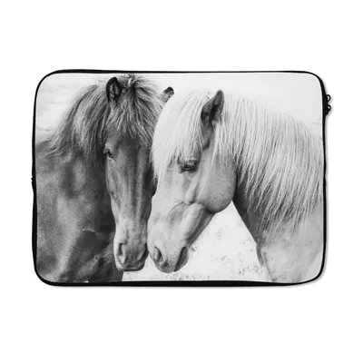 Produktbild von MuchoWow® Laptop Hülle 13 Zoll Pferde - Tiere - Schwarz und weiß - Natur Laptoptasche - Laptophülle - Sleeve - Rundumschutz