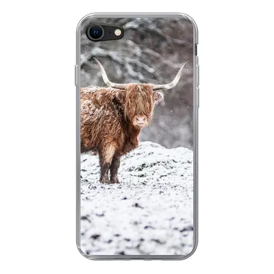 Produktbild von MuchoWow® Handyhülle Schutzhülle Hülle für iPhone SE 2022 Schottischer Highlander - Baum - Schnee Silikon Softcase Handy Hülle - Schutzhülle