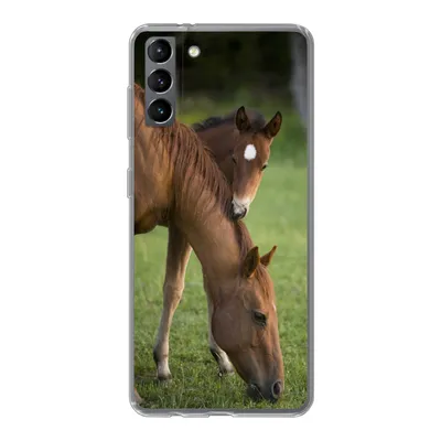 Produktbild von MuchoWow® Handyhülle Schutzhülle Hülle für Samsung Galaxy S21 Plus Pferde - Gras - Porträt Silikon Softcase Handy Hülle - Handy-Tasche