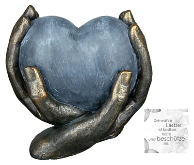Immagine prodotto di Gilde, scultura, cuore, "Cuore tra le mani", motivo delle mani, poliresina, grigio, color bronzo, confezione da 1, lunghezza 10 cm, larghezza 15 cm, altezza 15 cm, codice prodotto: 89381, codice EAN: 4001250893813